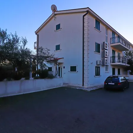 1 Bedroom With Terrace Apartment Orebić