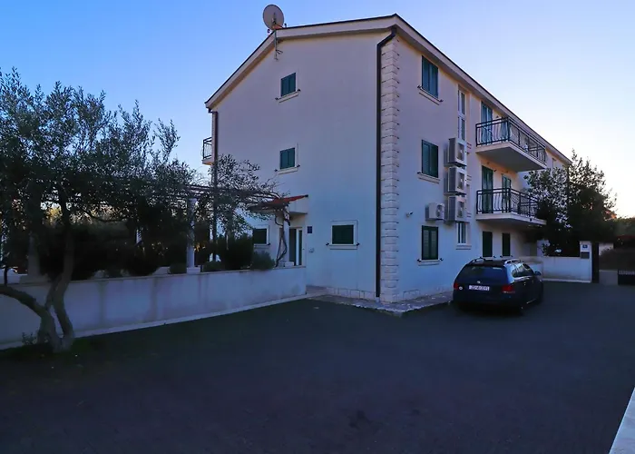 1 Bedroom With Terrace Apartment Orebić