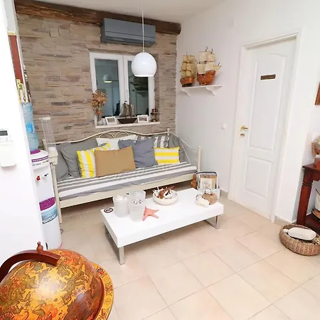 Trstenica-one Bedroom With Terrace A Orebic